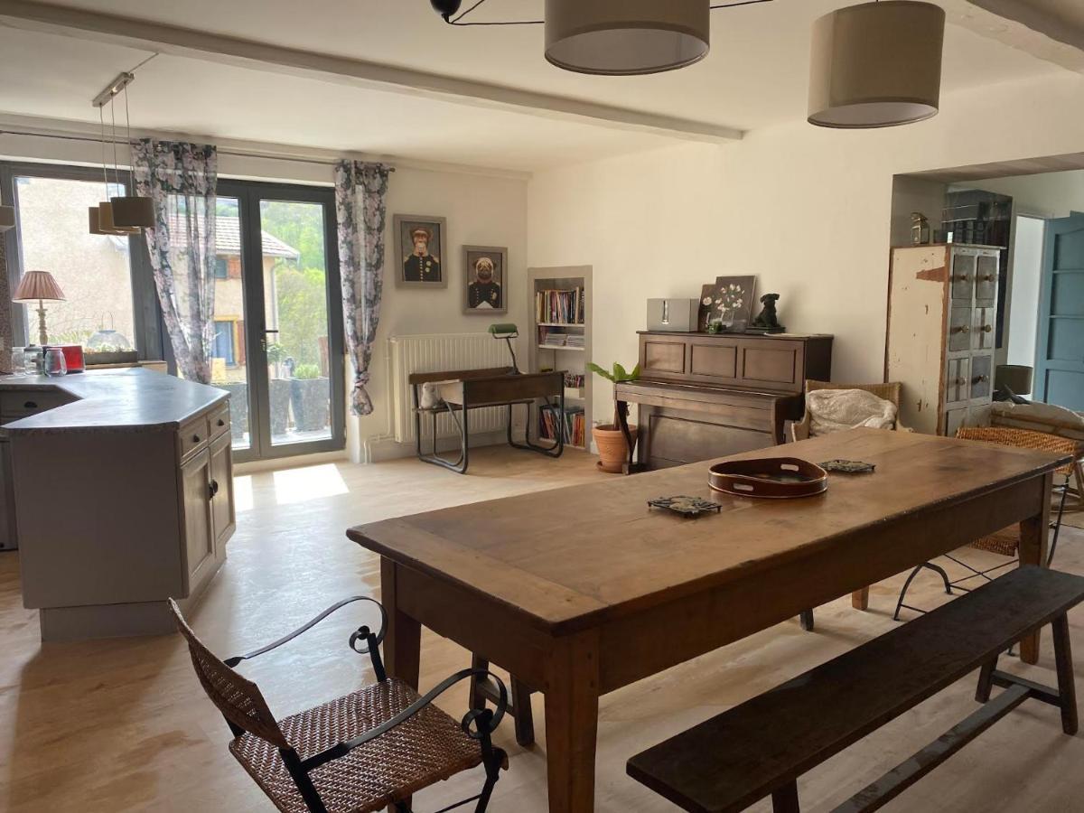 Maison Sur Cour Courzieu Eksteriør bilde